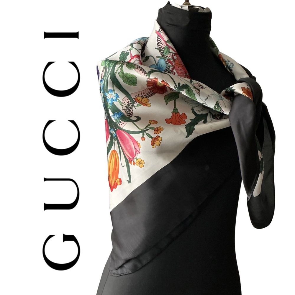 Authentic Gucci 100% Silk Scarf Floral Botanical Snake Print Black Border Italy - Picture 1 of 12